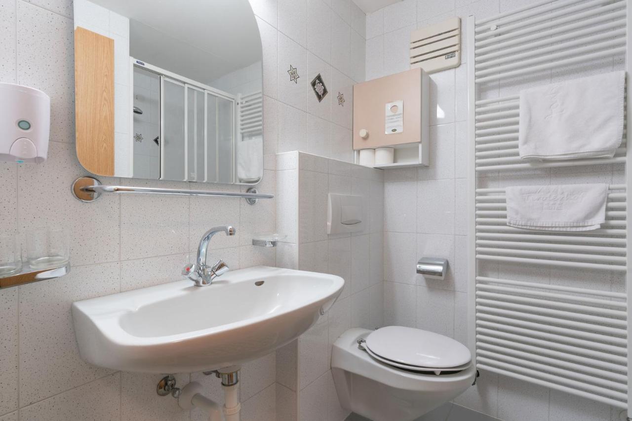 Hotel Tirolerhof Теренто Екстериор снимка